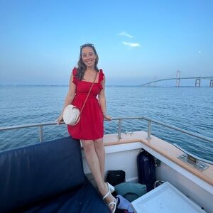 Meet your Posher, Jillian